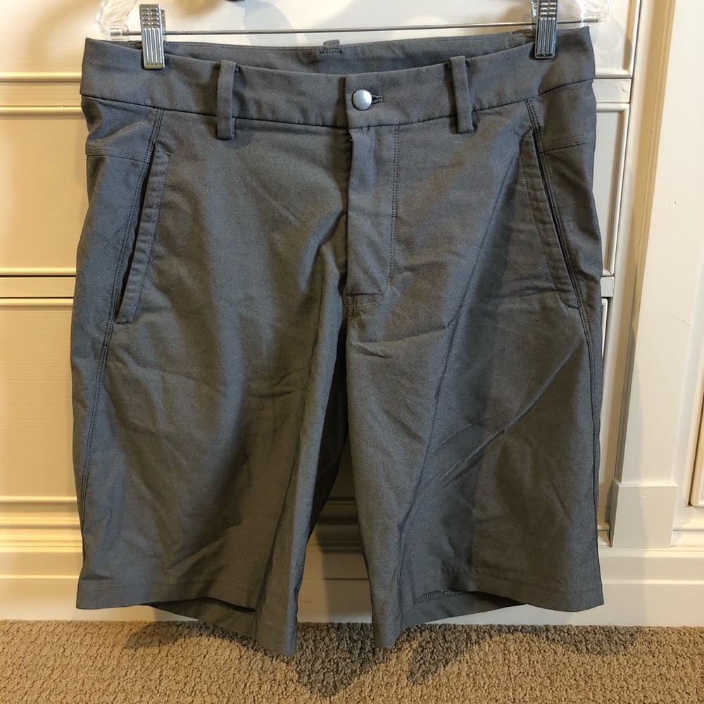 Lululemon gray shorts